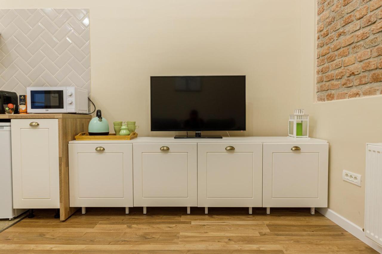 Beautiful Apartment In Heart Of Historical Center ทิมิชัวรา ภายนอก รูปภาพ